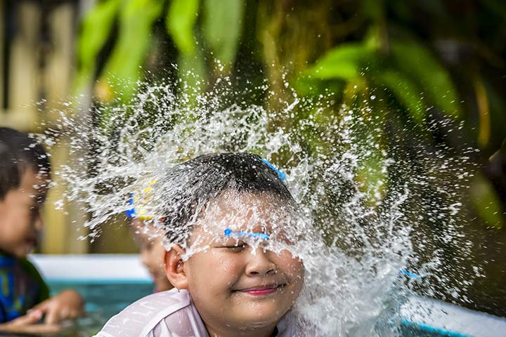 25+ Fun Water Games And Activities For Kids To Play | MomJunction